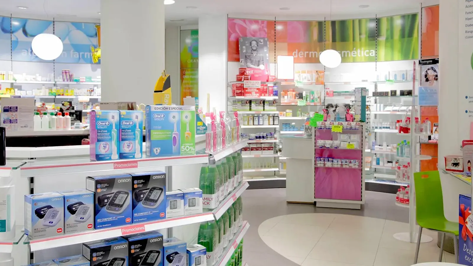 Interior de Farmacia Granel